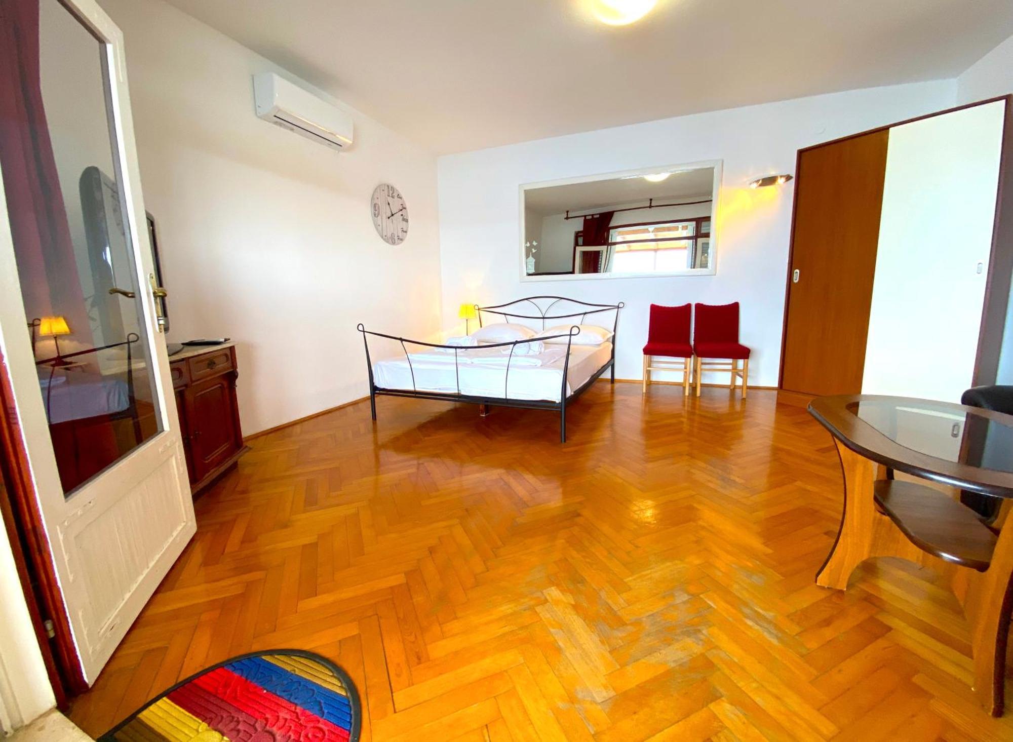 Marcelina Apartment